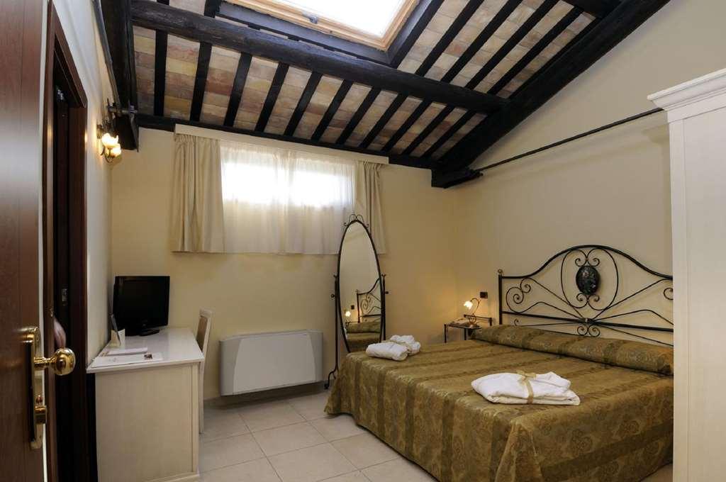 Hotel Villa Fiorita Giulianova Habitación foto