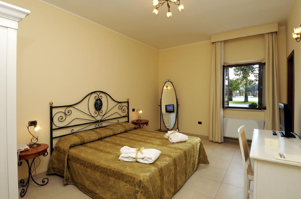 Hotel Villa Fiorita Giulianova Habitación foto